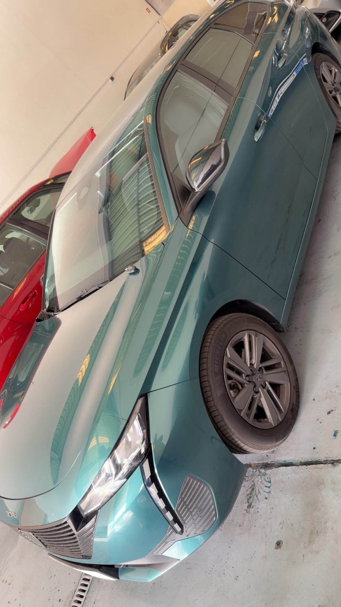 Peugeot 308 GT View 4
