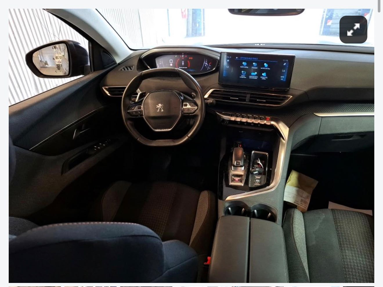 Peugeot 5008 Auto Side Profile
