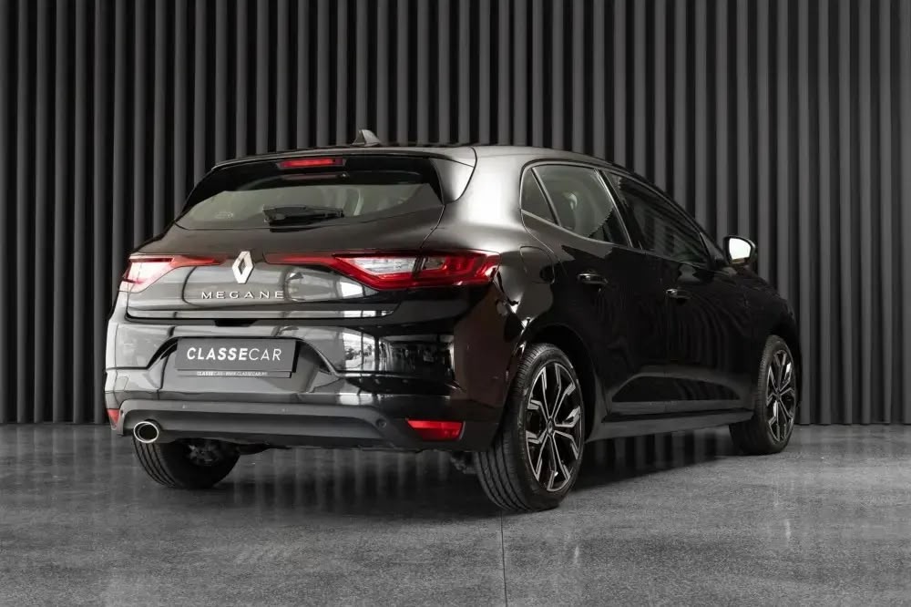 Renault Megane 2023 Side View